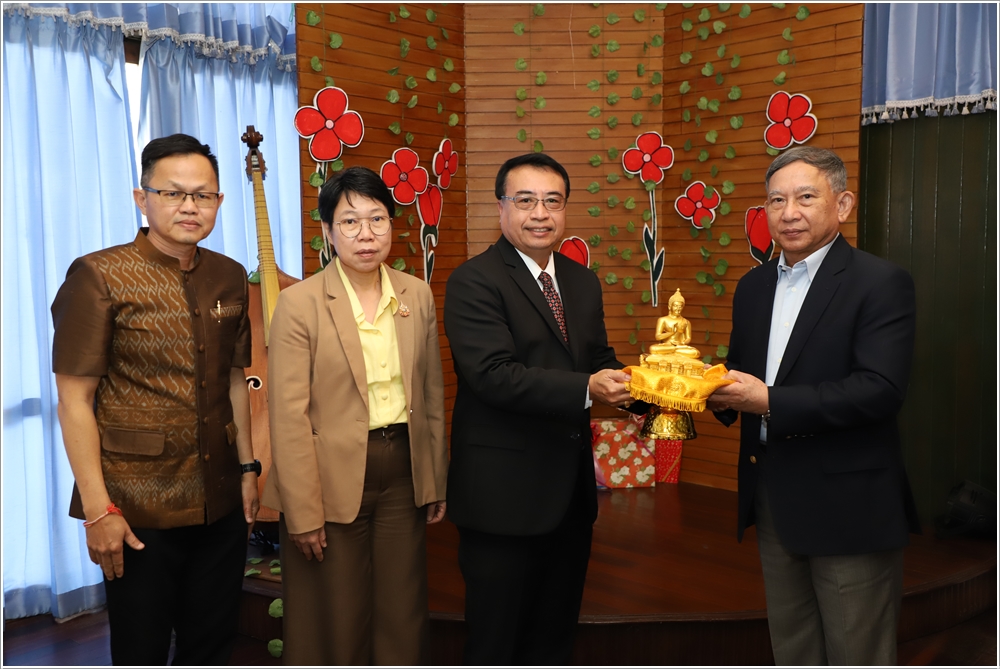 ﻿กรมบังคับคดี เข้าสวัสดีปีใหม่ พ.ศ. 2568 พลอากาศเอก ประจิน จั่นตอง